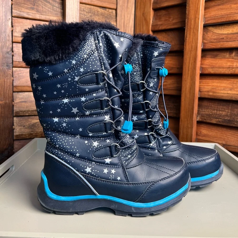 Lands End children’s cold weather boots. 💙 Navy with silver stars. Adorable!